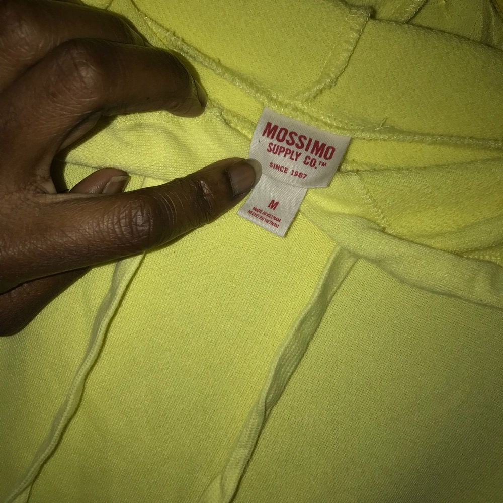 Yellow Sweater - Picture 4 of 5